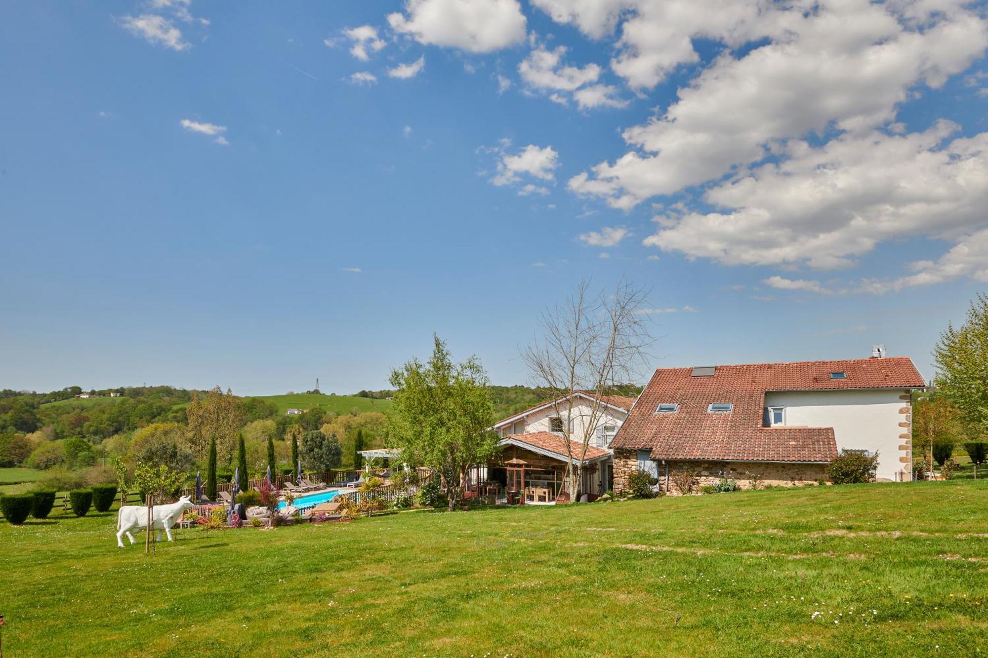 Bed and Breakfast Ferme Elhorga à Saint-Pée-sur-Nivelle Extérieur photo