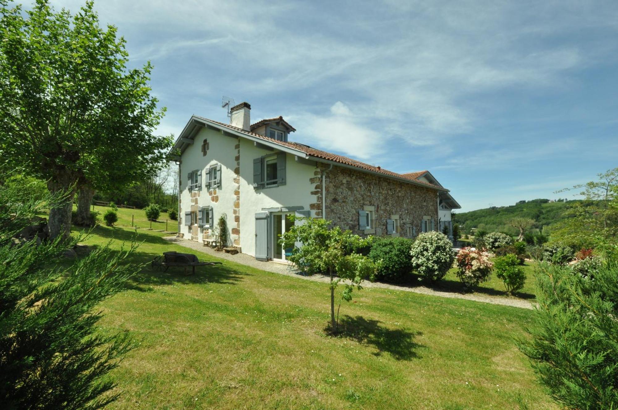 Bed and Breakfast Ferme Elhorga à Saint-Pée-sur-Nivelle Extérieur photo